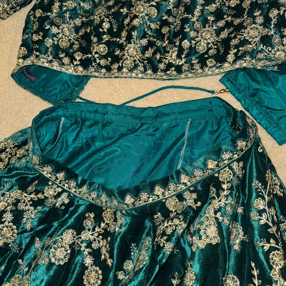 Teal Embroidered Lehenga Choli - Picture 10 of 15
